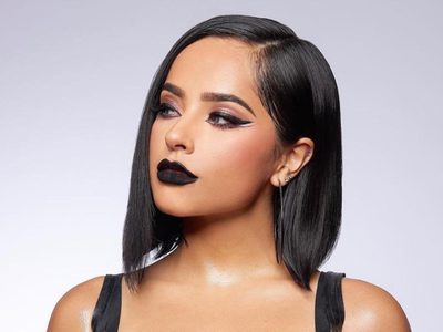 ¡Qué manera! Así hace Becky G cuando llega a 10 millones de vistas