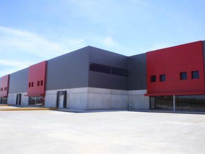 Empresario presta nave industrial para atender a contagiados de covid-19 en Chihuahua