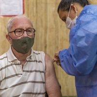 Plan de vacunación en Neuquén: dónde se aplicarán dosis este sábado