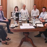 Reforma laboral: el Gobierno se reunió en la previa a la sesión