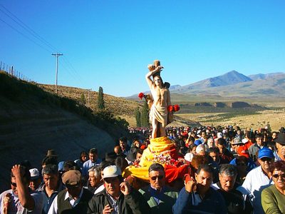 Alrededor de 10.000 personas se movilizaron a Las Ovejas por la fiesta de San Sebastián