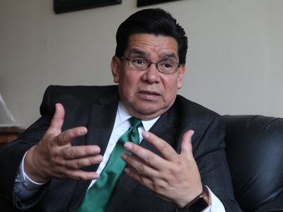 Concesiones de radio y TV: lo que no logró la Iglesia católica lo consiguieron los evangelistas