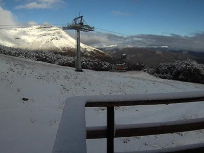 El Cerro Chapelco se vistió de blanco: nevó por primera vez en el año