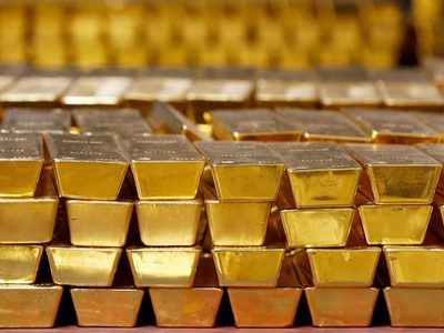 Se disparan los precios del oro mientras aumenta la incertidumbre económica