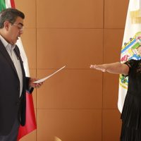 Nombran de secretaria de Educación de Puebla a priista sin cédula profesional