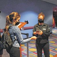 Abren los cines: qué películas dan y cuánto cuesta la entrada