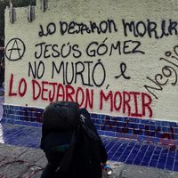 Alumnos del CCH Azcapotzalco llevan sus reclamos a Rectoría por muerte de Jesús