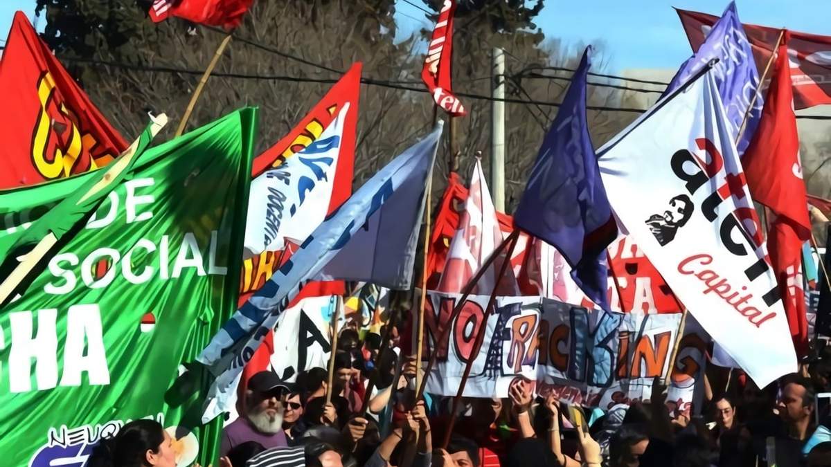 Movilización de organizaciones sociales en Neuquén. Fuente: (Twitter)