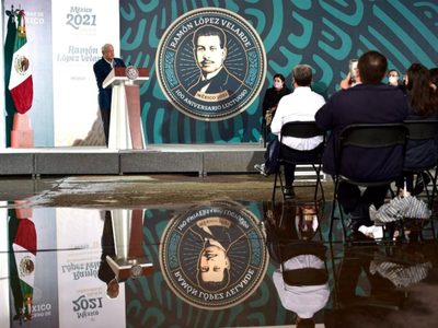 AMLO reivindica la "dignidad revolucionaria" de Ramón López Velarde