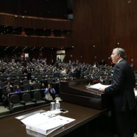 Alerta Meade por entorno económico adverso; necesarias, "acciones contundentes", advierte