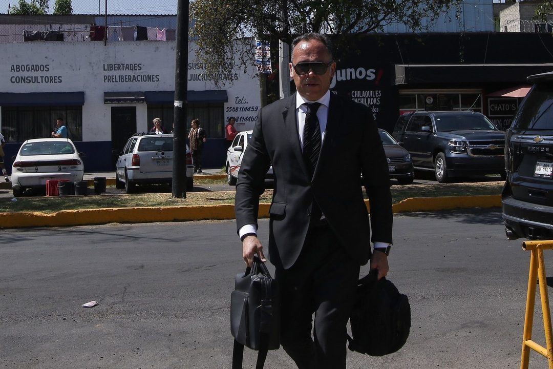 abogado Lozoya llegada 10 mar