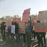 Alumnos de la Prepa 9 cierran Insurgentes tras fracaso de negociaciones