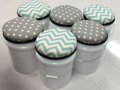 Con 1 balde viejo o manchado y algunas piedritas: mirá esta idea de reciclaje "low cost" para decorar