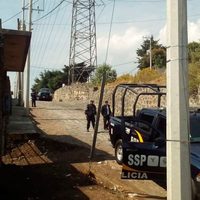 Hallan cadáver de un hombre dentro de una camioneta en Tlalpan