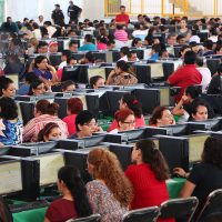 Retienen sueldo a maestro que quiso documentar su evaluación