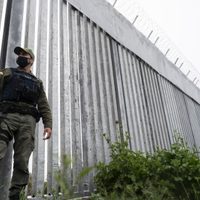 Grecia se niega a recibir a los refugiados afganos y construye un muro fronterizo