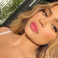"¡Te vuela la cabeza!": Kylie Jenner y un conjunto inigualable. ¡Solo ella puede lucirlo así!