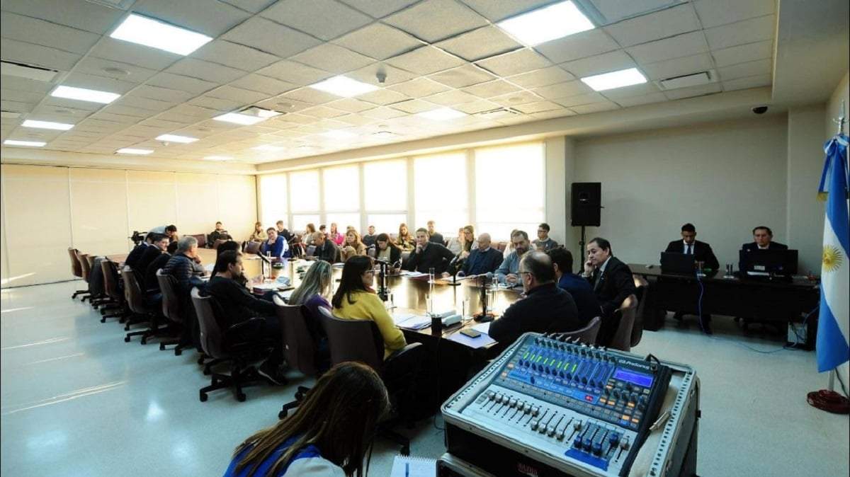 La comisión de Asuntos Constitucionales y Justicia de la legislatura en el debate por el cobro de peajes. Fuente: (Legislatura de Neuquén)