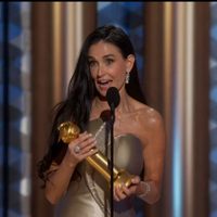 Demi Moore y Sebastian Stan ganaron en los Globos de Oro