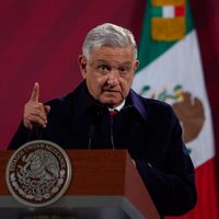 PRI, PAN y PRD se abrazan para defender sus privilegios y quitar presupuesto a los pobres