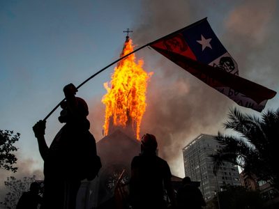 Chile: casi 600 detenidos después de las manifestaciones a un año del estallido social