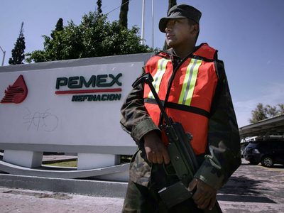Moody’s: Si Pemex entra a guerra arancelaria de Trump comprometería los costos de los combustibles