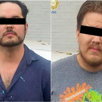 Detienen a dos vendedores de tarjetas del metro de la CDMX
