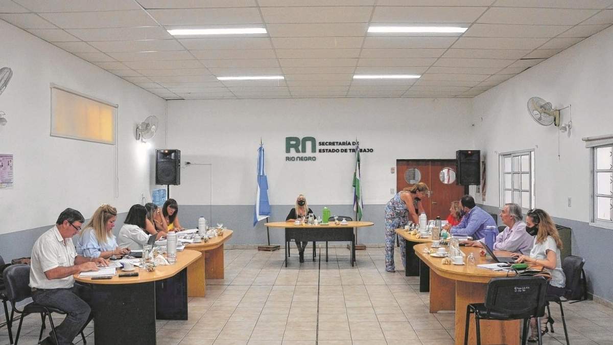 Reunión entre UNTER y el Gobierno de Río Negro. Fuente: (Twitter)