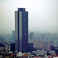 Lozoya usó aviones de la Fuerza Aérea y maletas deportivas para sacar dinero de Pemex