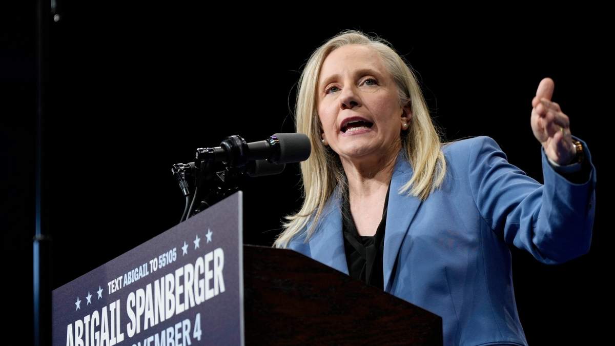 La candidata demócrata a la gubernatura de Virginia, Abigail Spanberger