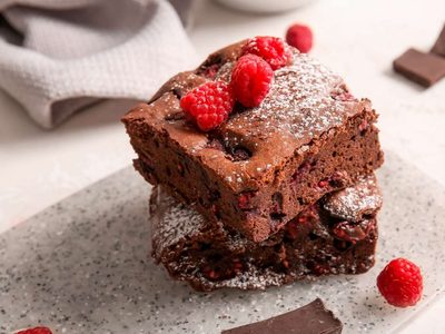 Brownies de avena, sin harina, sin azúcar y súper esponjosos: una receta fácil que vas a comer sin culpas