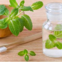 Con 3 ingredientes, hacé el enjuague bucal más natural que cuida tu salud dental y tu bolsillo
