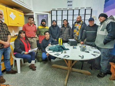 Plan 10 mil: finalizó el curso de auxiliares calderistas