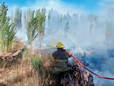 Incendio de pastizales consumió dos hectáreas de chacra en Valentina Sur