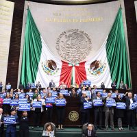 Revienta PAN sesión en San Lázaro en rechazo a asistencia de Maduro a asunción de Obrador