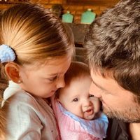 Papá baboso: Meme Bouquet retrató a Mila y Cala, sus hijas, en una dulce situación