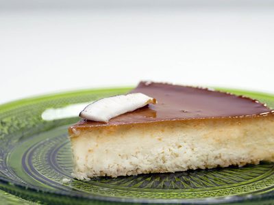 Flan de coco saludable: sin gluten, sin lácteos y con 4 ingredientes, una receta ideal para ese antojo sin culpas