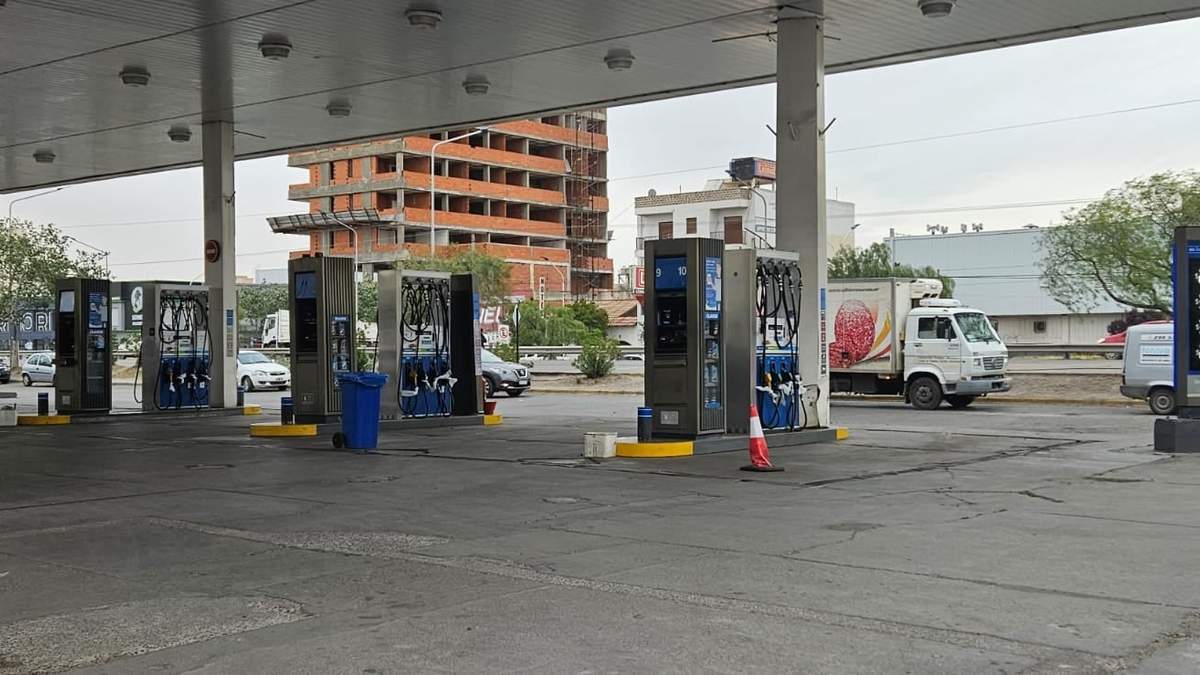 Estacioneros cuestionaron la tasa municipal de combustibles. Fuente: (Javier Manzano)