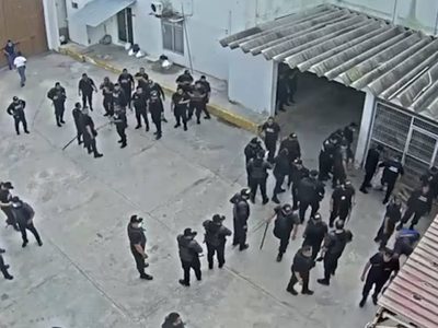 Layda Sansores exhibe maltrato y abusos contra internos en penal de Campeche (Video)