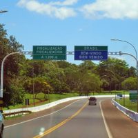 Denuncian que la frontera con Brasil sigue abierta
