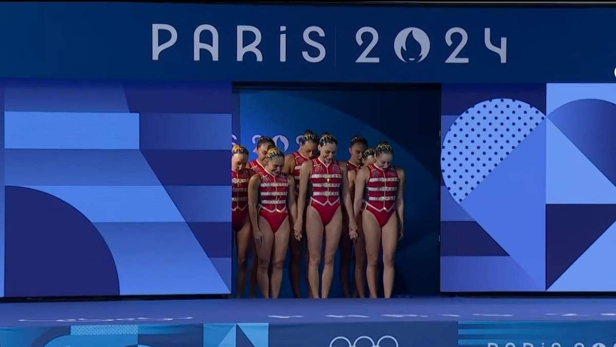 Equipo mexicano de natación artística debuta en París 2024 al ritmo de Queen
