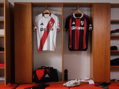 Con piel renovada: River presentó la camiseta que usará en el Mundial de Clubes