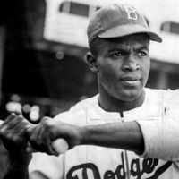 Jackie Robinson, el primer beisbolista afroamericano que jugó en Grandes Ligas