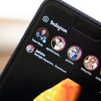 Instagram ya tiene su ‘modo oscuro’. Así podés activarlo