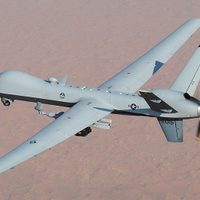 Un avión ruso impacta con un dron de Estados Unidos durante una maniobra en el mar Negro