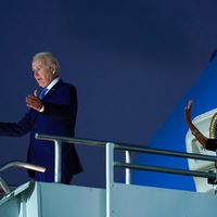 Tras maratónica conferencia en Palacio Nacional, Joe Biden despegó hacia EU desde el AICM