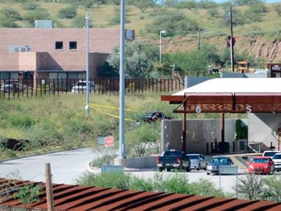 Patrulla Fronteriza hiere a dos mexicanos en garita de Arizona