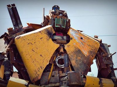 Arte creativo: mirá el robot que es furor en Neuquén Capital