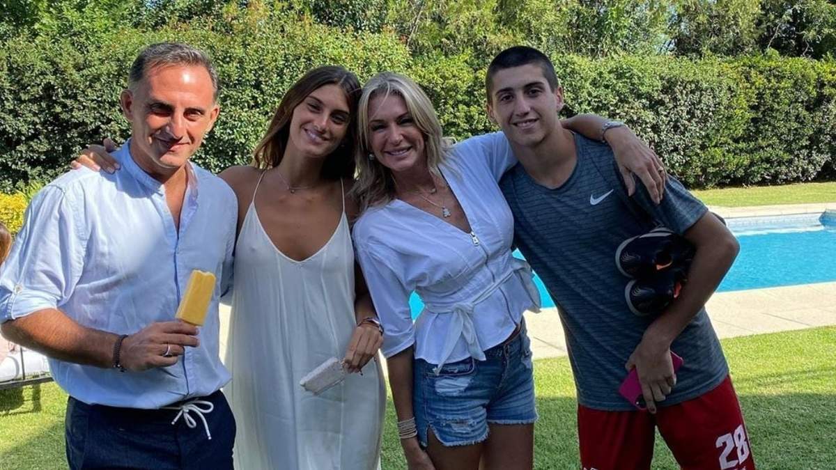 Yanina Latorre y su familia. Fuente: (Instagram)