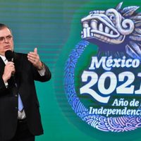 Ebrard califica de "panfletaria" la visión de The Economist; "es absurdo" hablar de autoritarismo